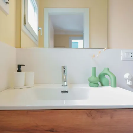Levante Collection By Lesdomus - Strategico Ospedale Sant'orsola Appartement